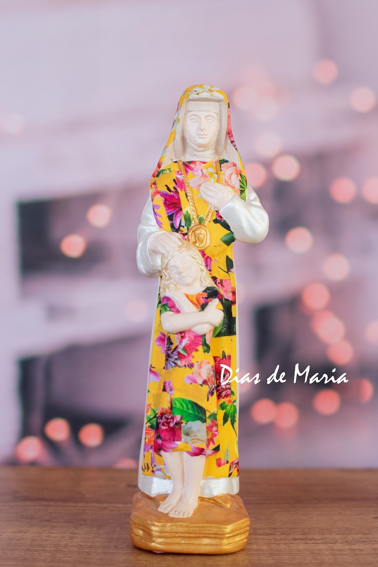 Santa Dulce 30 cm